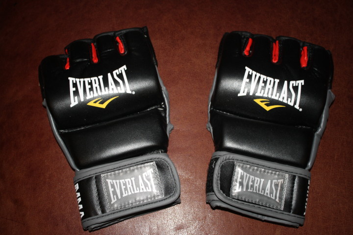 BODYCOMBAT MMA Style Boxing Gloves - Rx Fitness Lady